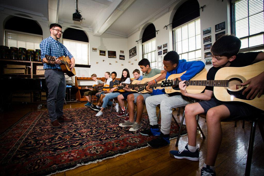 Dan Doughty middle school guitar class